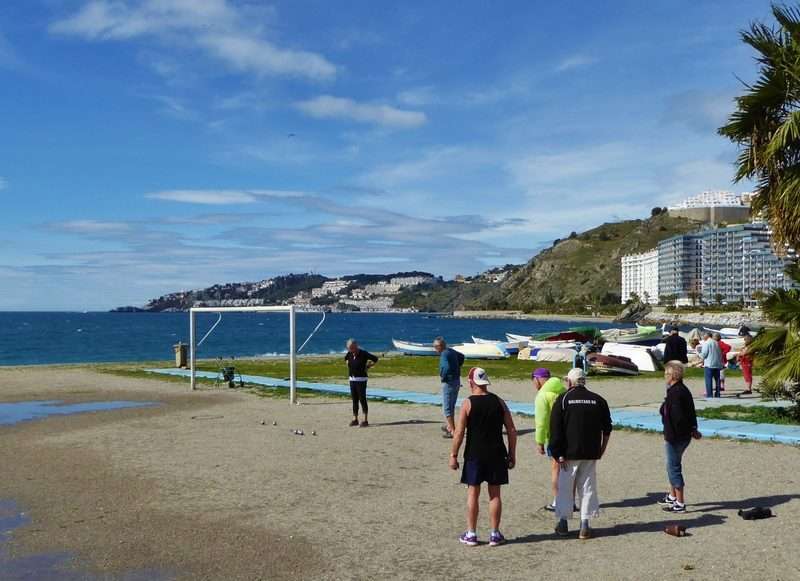 How To Play Petanque And Where To Play In Almuñécar. Read more on AlmunecarInfo.com