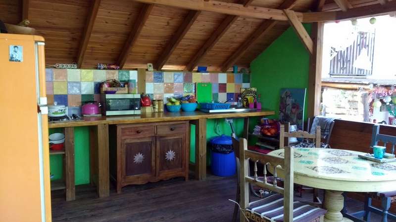 Glamping in Spain at the Nomad Xperience - communal kitchen area glamping in Granada